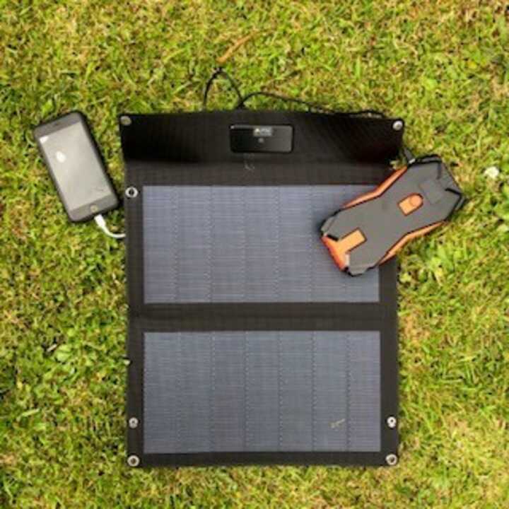 MSC Expedition CIGS 14W Solar Charger