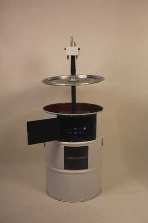 Solar Charging Can & Controller 2 Solar Charging Can & Controller 2