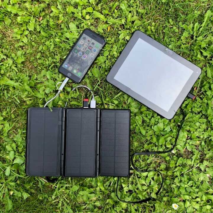 MSC Travel + 20Ah Qi Solar Charger (6 + phone charges)