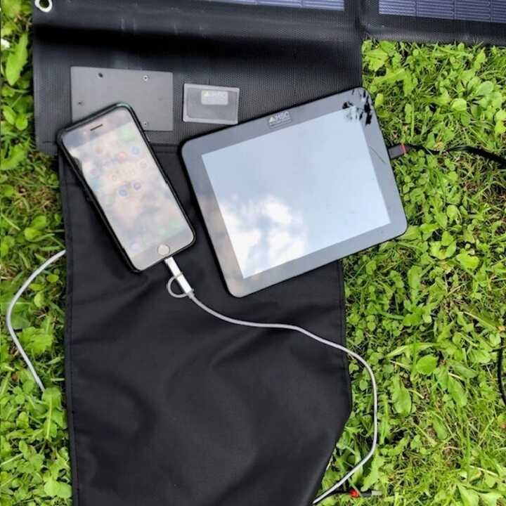 MSC Expedition 48W CIGS charging iPhone & Tablet